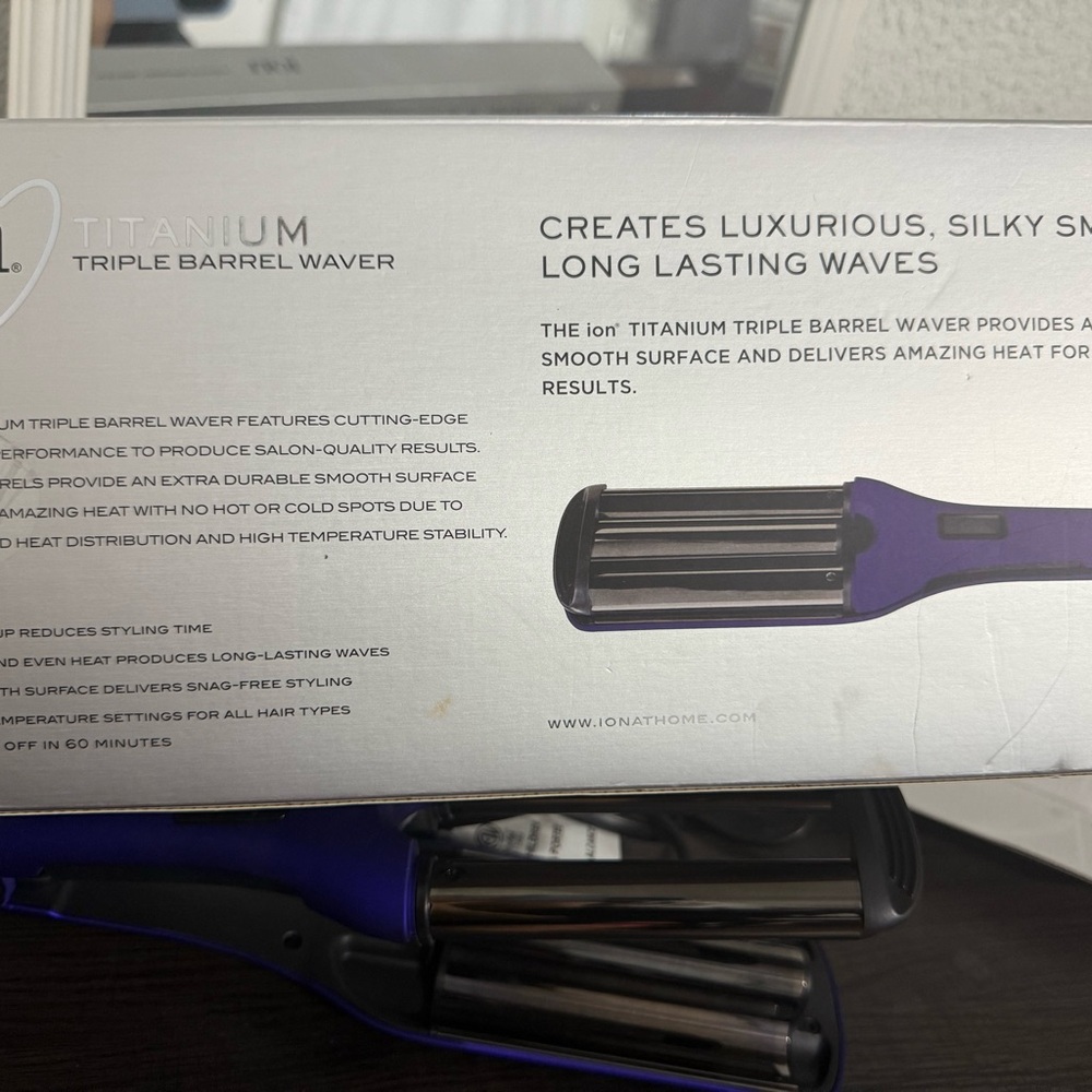 Ion Triple Barrel Waver in Blue and Silver - Picture 4 of 4